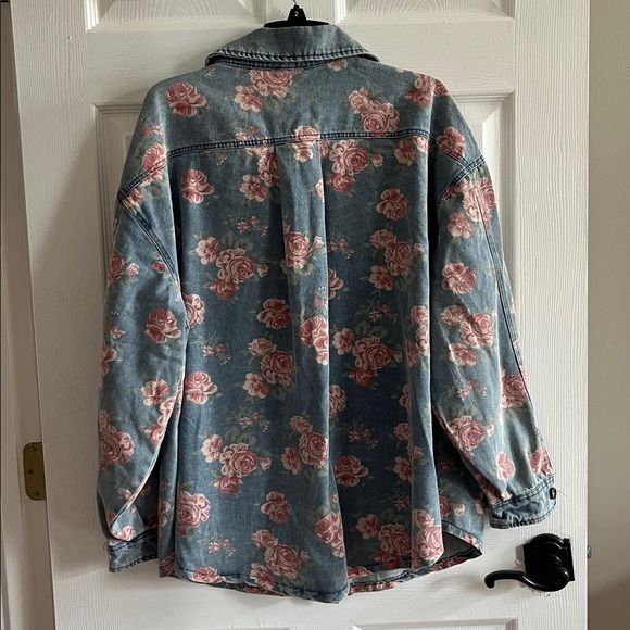 BiBi Blue Floral Jean Shacket - Picture 6 of 6
